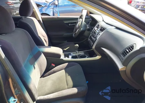 2013 Nissan Altima 2.5 S z USA, uszkodzony, nr VIN 1N4AL3AP7DN511339